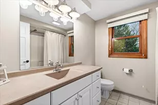 800 Sweetbriar Ct, Waukesha, WI 53186 - Photo 38