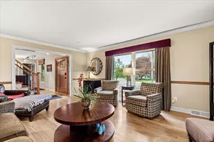 800 Sweetbriar Ct, Waukesha, WI 53186 - Photo 10