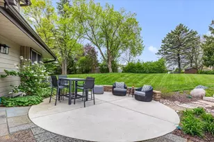 800 Sweetbriar Ct, Waukesha, WI 53186 - Photo 18