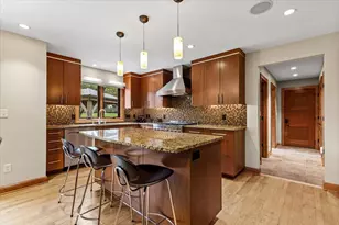 800 Sweetbriar Ct, Waukesha, WI 53186 - Photo 22