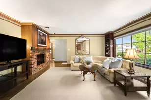 321 W Birch Ave, Glendale, WI 53217 - Photo 8