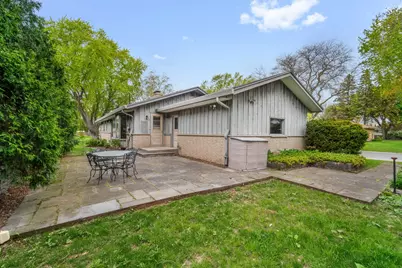 321 W Birch St, Glendale, WI 53217 - Photo 32
