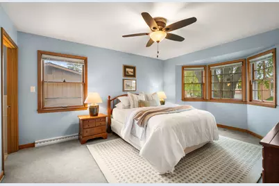 321 W Birch St, Glendale, WI 53217 - Photo 22