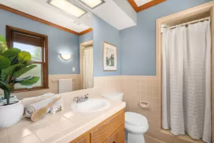 321 W Birch Ave, Glendale, WI 53217 - Photo 24