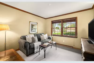 321 W Birch St, Glendale, WI 53217 - Photo 28