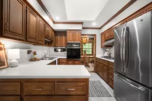 321 W Birch Ave, Glendale, WI 53217 - Photo 18