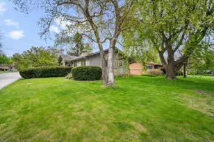 321 W Birch Ave, Glendale, WI 53217 - Photo 30