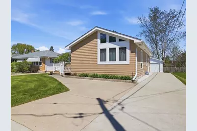 3117 N Main St, Racine, WI 53402 - Photo 2