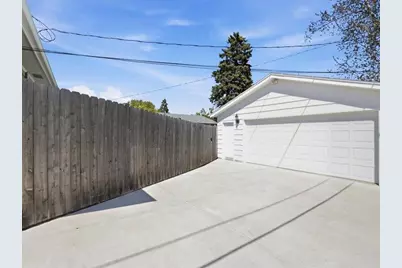 3117 N Main St, Racine, WI 53402 - Photo 26