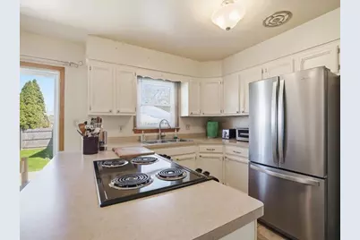 3117 N Main St, Racine, WI 53402 - Photo 12
