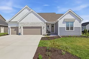 1242 Green Tree Dr, Oconomowoc, WI 53066 - Photo 1