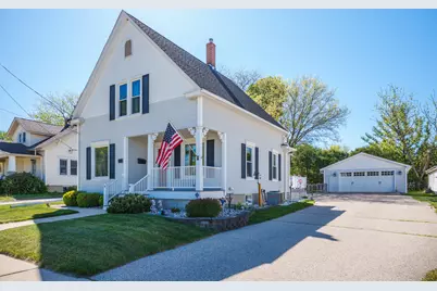 233  Kendall St, Burlington, WI 53105 - Photo 1