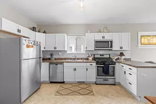 516 Menomonee Ave, South Milwaukee, WI 53172 - Photo 14