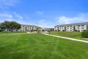 125 N University Dr, West Bend, WI 53095 - Photo 24