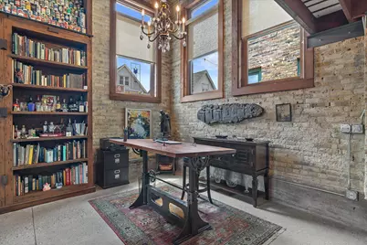 314 E Lincoln Ave #11, Milwaukee, WI 53207 - Photo 12