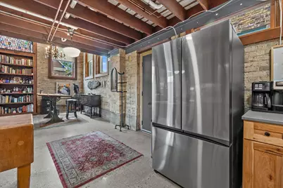 314 E Lincoln Ave #11, Milwaukee, WI 53207 - Photo 6