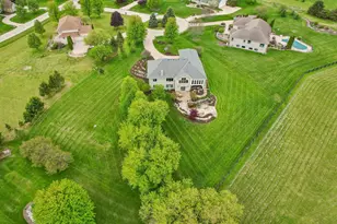 W287N990 Bedouin Ct, Delafield, WI 53188 - Photo 66