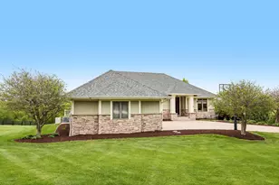 W287N990 Bedouin Ct, Delafield, WI 53188 - Photo 74