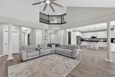 2726  Avalon Ct, Racine, WI 53406 - Photo 12