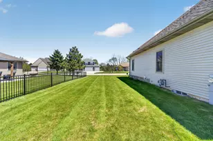 2726 Avalon Ct, Racine, WI 53406 - Photo 50