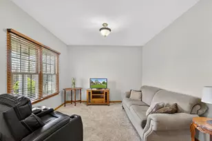 1631 Rolling Green Dr, Racine, WI 53406 - Photo 14
