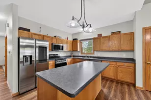 1631 Rolling Green Dr, Racine, WI 53406 - Photo 8
