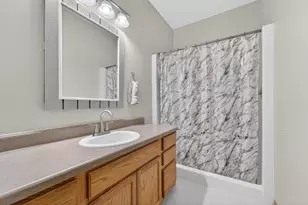 1631 Rolling Green Dr, Racine, WI 53406 - Photo 20