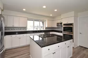 41 E Campus Ct, Racine, WI 53402 - Photo 8