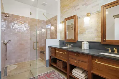 1945 N Bartlett Ave, Milwaukee, WI 53202 - Photo 22