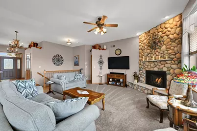 W125S8568  Country View Ct, Muskego, WI 53150 - Photo 4
