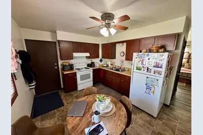 1012  Meadow St, Watertown, WI 53094 - Photo 6