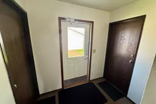 1012 Meadow St, Watertown, WI 53094 - Photo 12