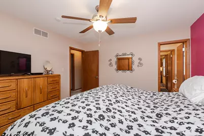 4123 N 95th St, Wauwatosa, WI 53222 - Photo 36