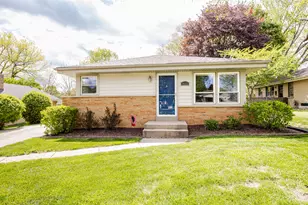 4123 N 95th St, Wauwatosa, WI 53222 - Photo 2