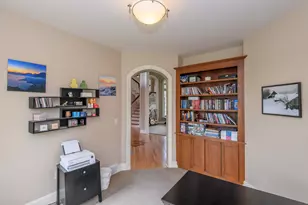 10935 N Oriole Ln, Mequon, WI 53092 - Photo 28