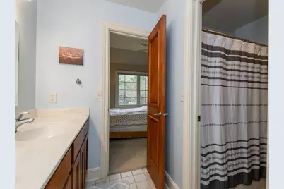 10935 N Oriole Ln, Mequon, WI 53092 - Photo 36