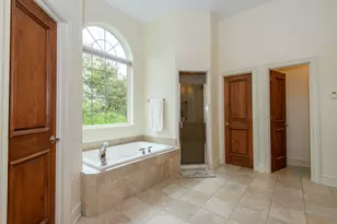 10935 N Oriole Ln, Mequon, WI 53092 - Photo 24