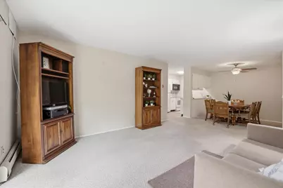 4075 S 84th St #4, Greenfield, WI 53228 - Photo 4