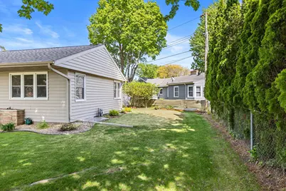 2247  Sisson Dr, La Crosse, WI 54601 - Photo 28