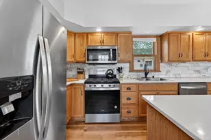 102 N Jefferson St, Racine, WI 53185 - Photo 6