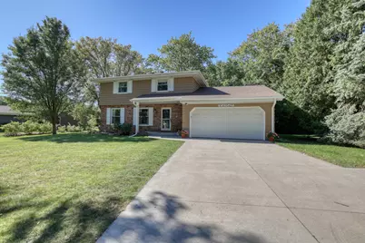 W141N5429  Van Buren Dr, Menomonee Falls, WI 53051 - Photo 2