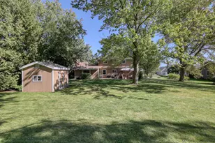W141N5429 Van Buren Dr, Menomonee Falls, WI 53051 - Photo 44