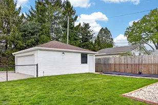 2300 Geneva St, Racine, WI 53402 - Photo 6