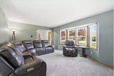 W169N9873  Nigbor Dr, Germantown, WI 53022 - Photo 4
