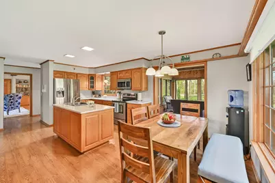 805  Lone Tree Rd, Elm Grove, WI 53122 - Photo 10