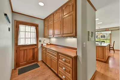 805  Lone Tree Rd, Elm Grove, WI 53122 - Photo 16