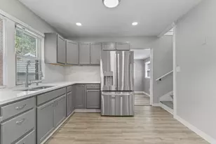 606 S 94th Pl, Milwaukee, WI 53214 - Photo 12