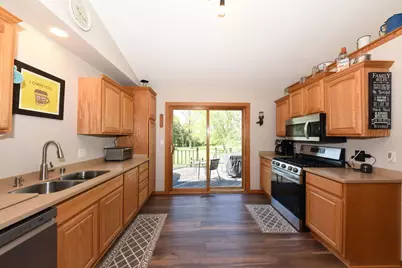 4107  Scarborough Dr, Richfield, WI 53076 - Photo 8