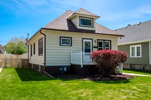 1438 S 95th St, West Allis, WI 53214 - Photo 2