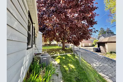 6709 W Chambers St, Milwaukee, WI 53210 - Photo 22